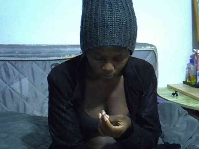 Sexybeiby1 webcam