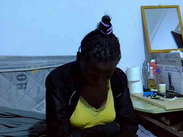 Sexybeiby1 webcam