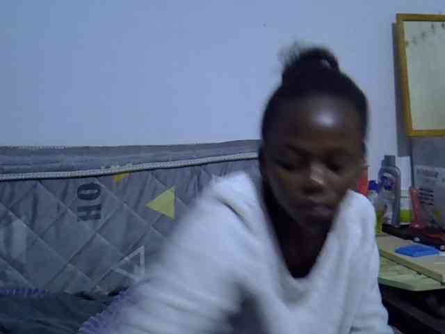 Sexybeiby1 webcam