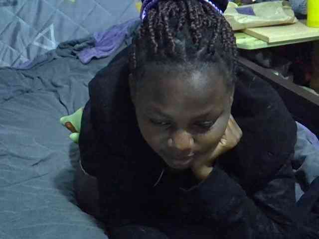 Sexybeiby1 webcam