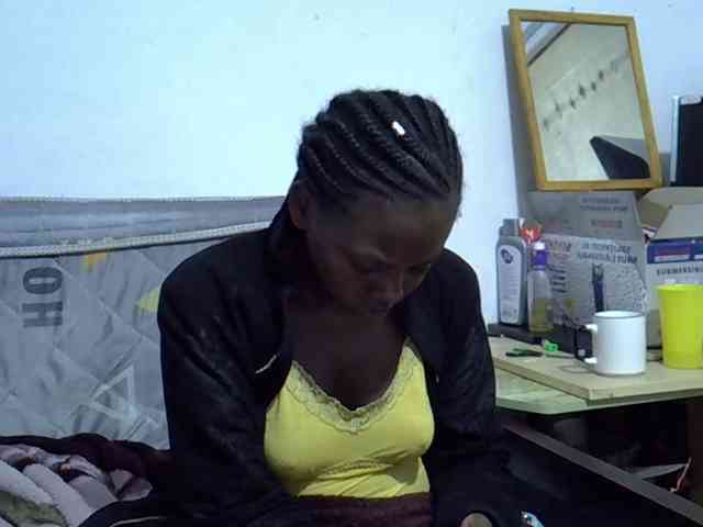 Sexybeiby1 webcam
