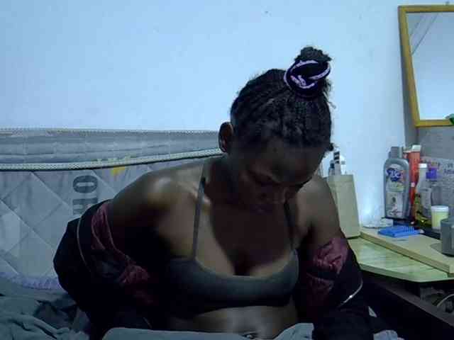 Sexybeiby1 webcam