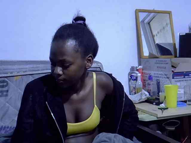 Sexybeiby1 webcam