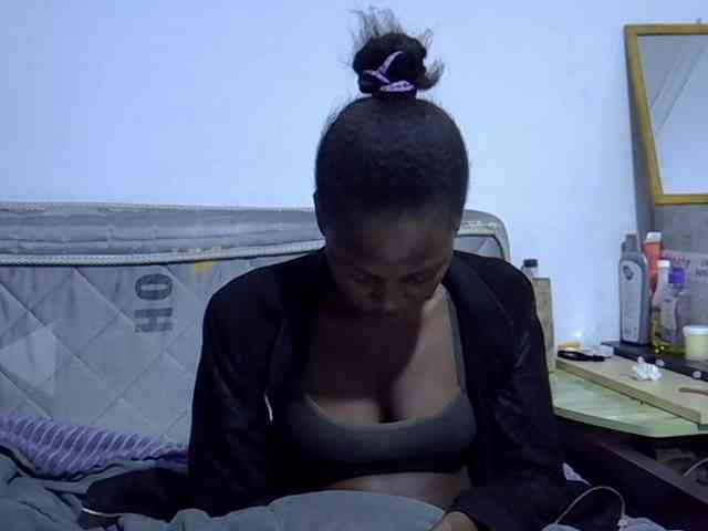 Sexybeiby1 webcam