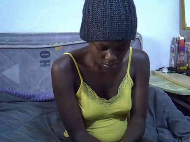 Sexybeiby1 webcam