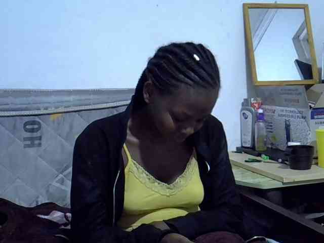 Sexybeiby1 webcam