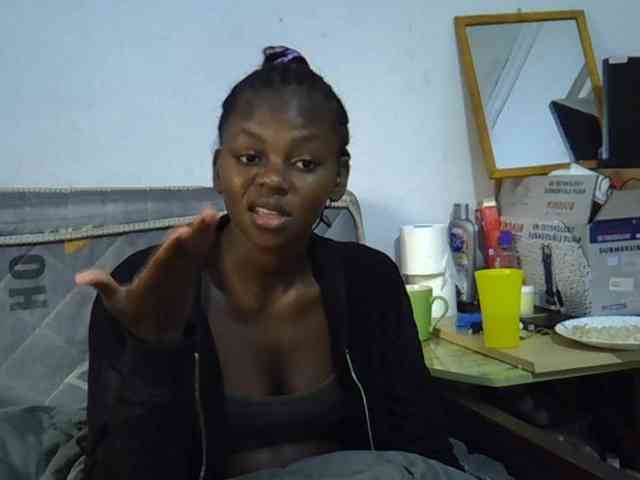 Sexybeiby1 webcam