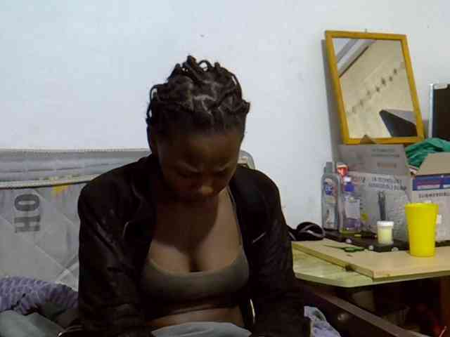 Sexybeiby1 webcam