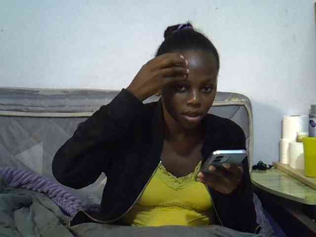 Sexybeiby1 webcam