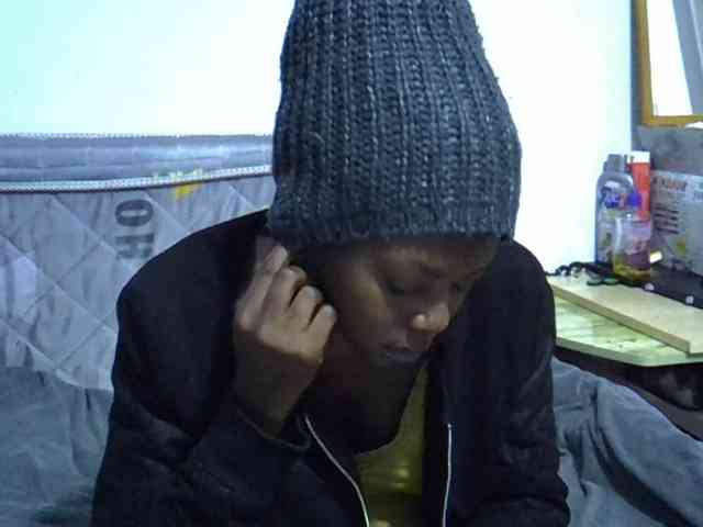Sexybeiby1 webcam