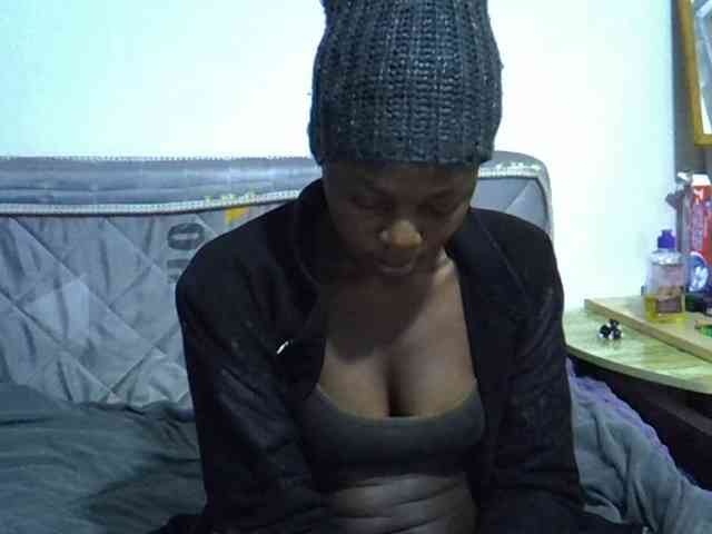 Sexybeiby1 webcam