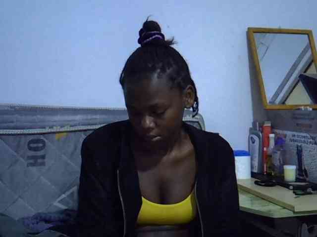 Sexybeiby1 webcam