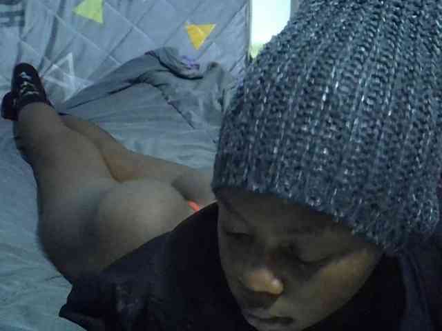 Sexybeiby1 webcam