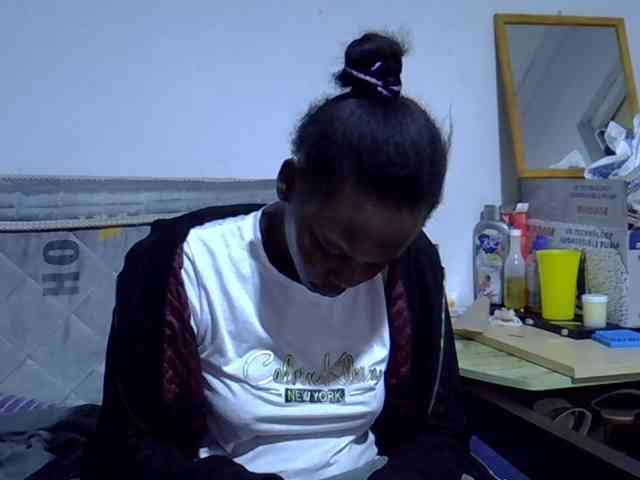 Sexybeiby1 webcam