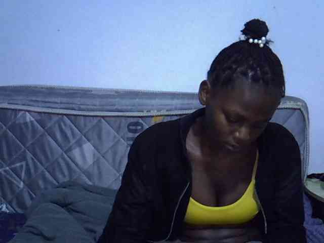 Sexybeiby1 webcam