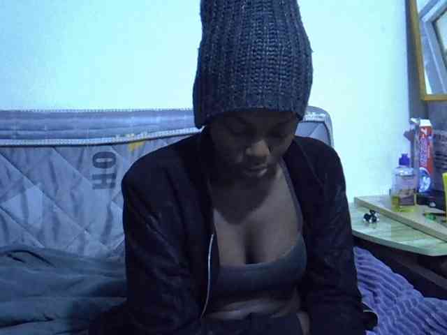 Sexybeiby1 webcam