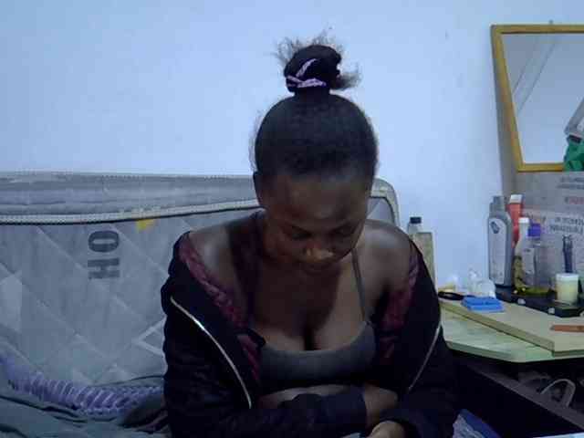 Sexybeiby1 webcam