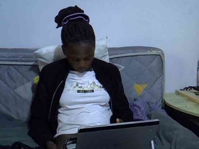 Sexybeiby1 webcam