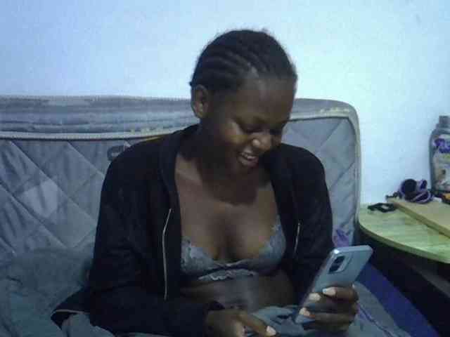 Sexybeiby1 webcam