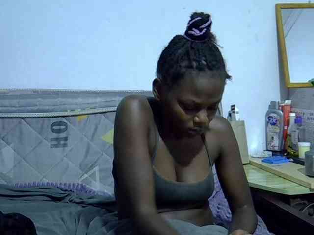 Sexybeiby1 webcam