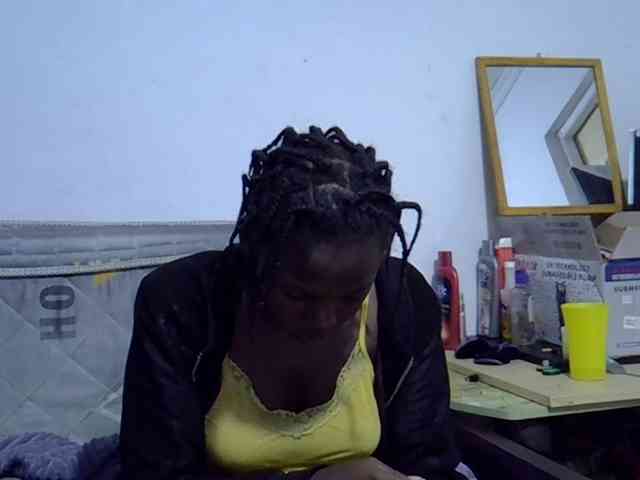 Sexybeiby1 webcam