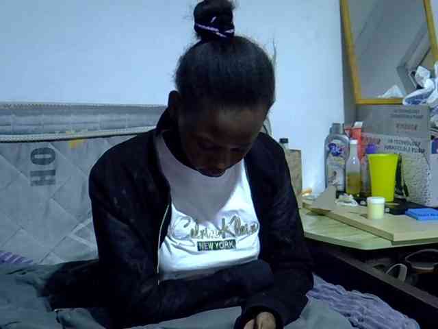 Sexybeiby1 webcam