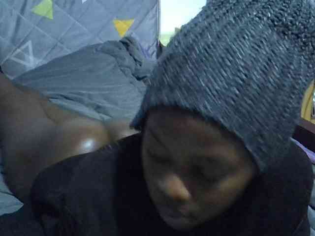 Sexybeiby1 webcam