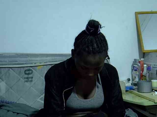 Sexybeiby1 webcam