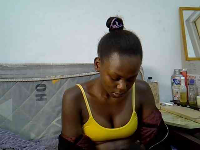 Sexybeiby1 webcam