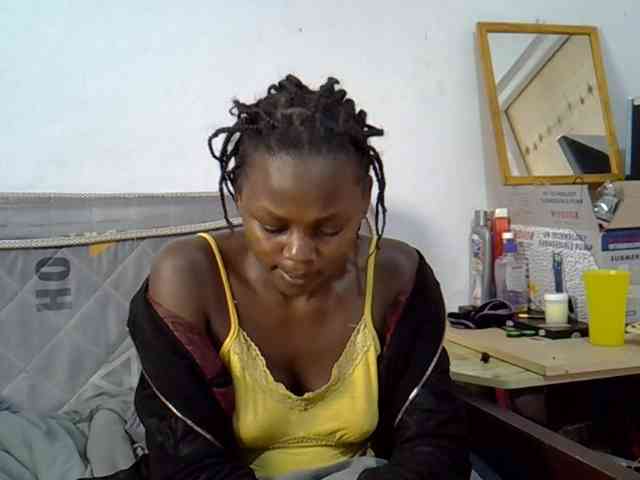 Sexybeiby1 webcam