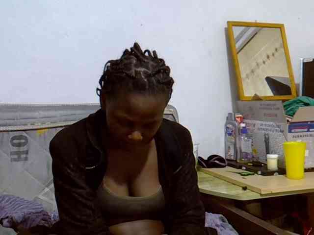 Sexybeiby1 webcam