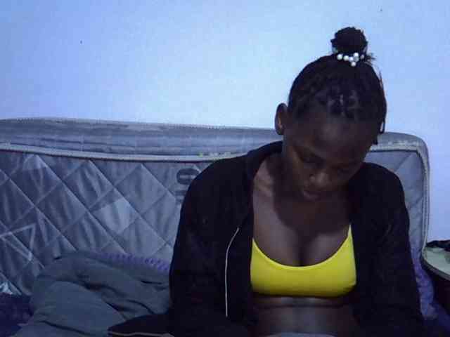 Sexybeiby1 webcam