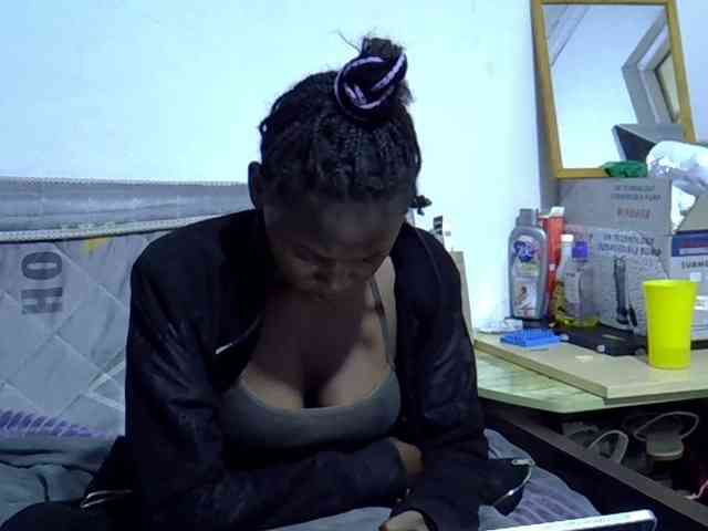 Sexybeiby1 webcam