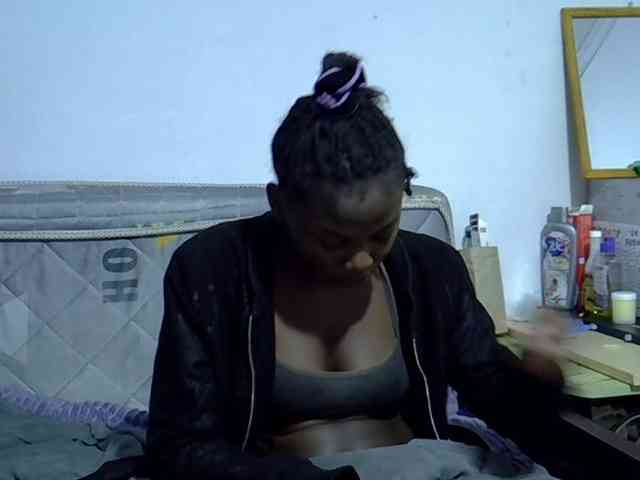 Sexybeiby1 webcam