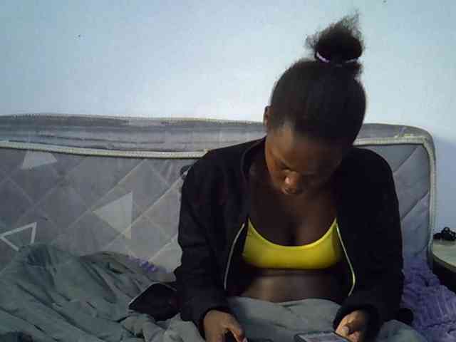 Sexybeiby1 webcam