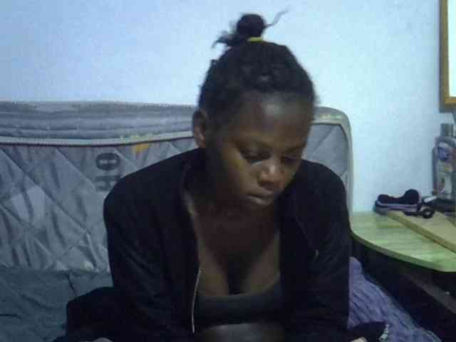 Sexybeiby1 webcam