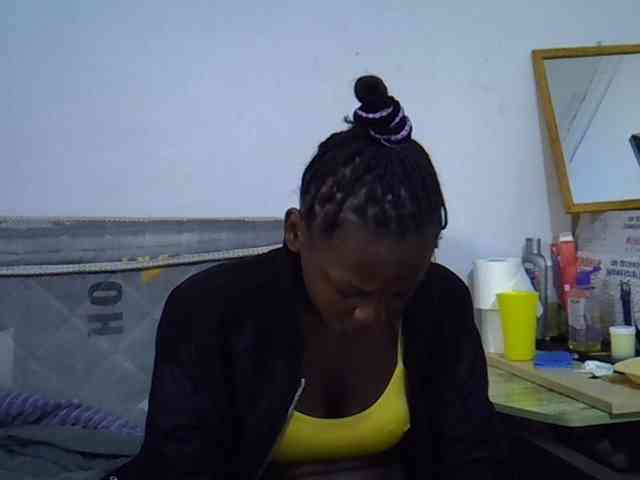 Sexybeiby1 webcam