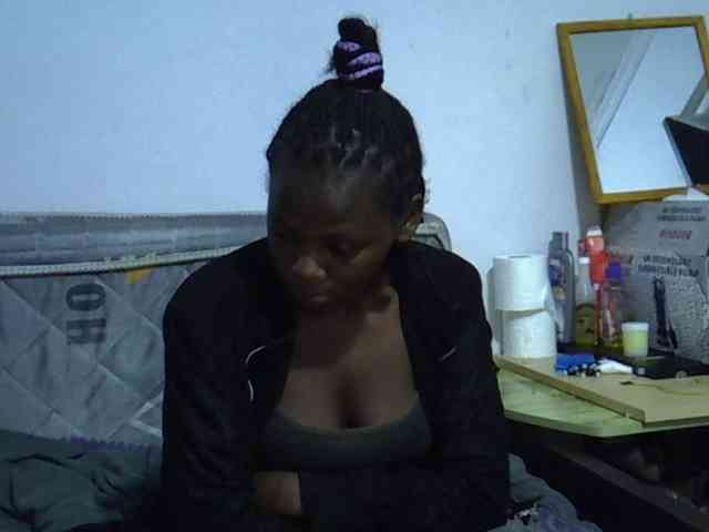 Sexybeiby1 webcam