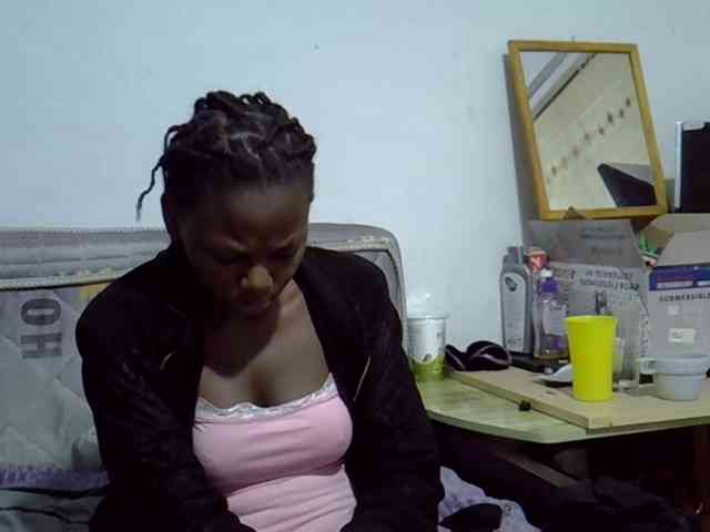 Sexybeiby1 webcam