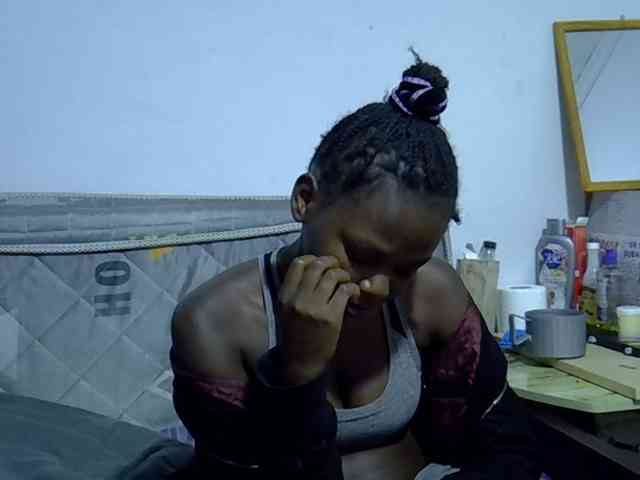 Sexybeiby1 webcam