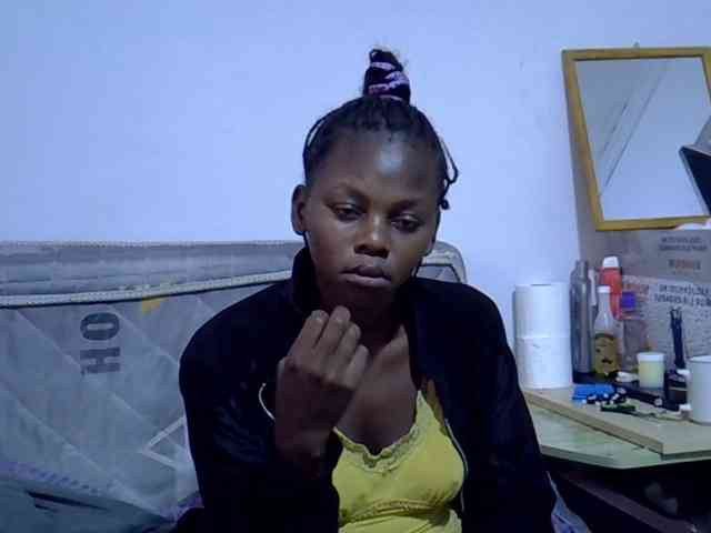 Sexybeiby1 webcam