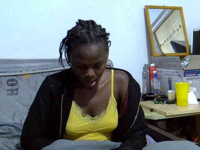 Sexybeiby1 webcam