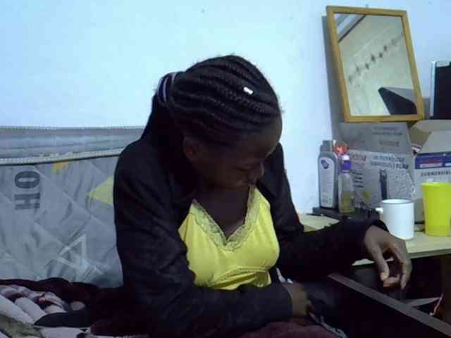 Sexybeiby1 webcam
