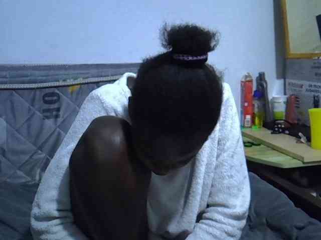 Sexybeiby1 webcam