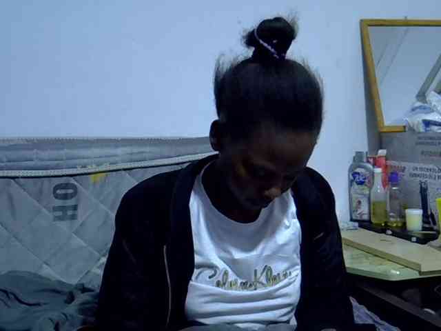Sexybeiby1 webcam