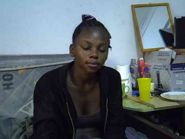 Sexybeiby1 webcam