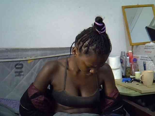 Sexybeiby1 webcam