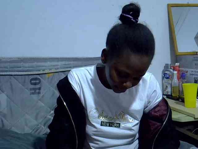 Sexybeiby1 webcam