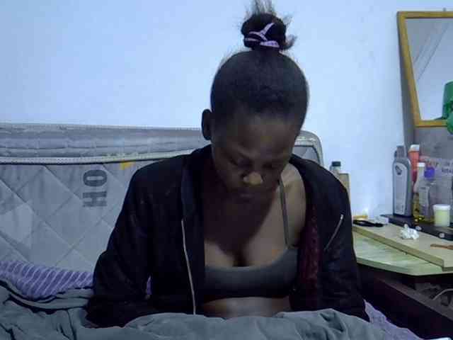 Sexybeiby1 webcam