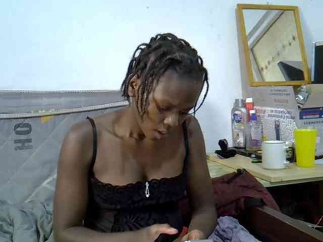 Sexybeiby1 webcam